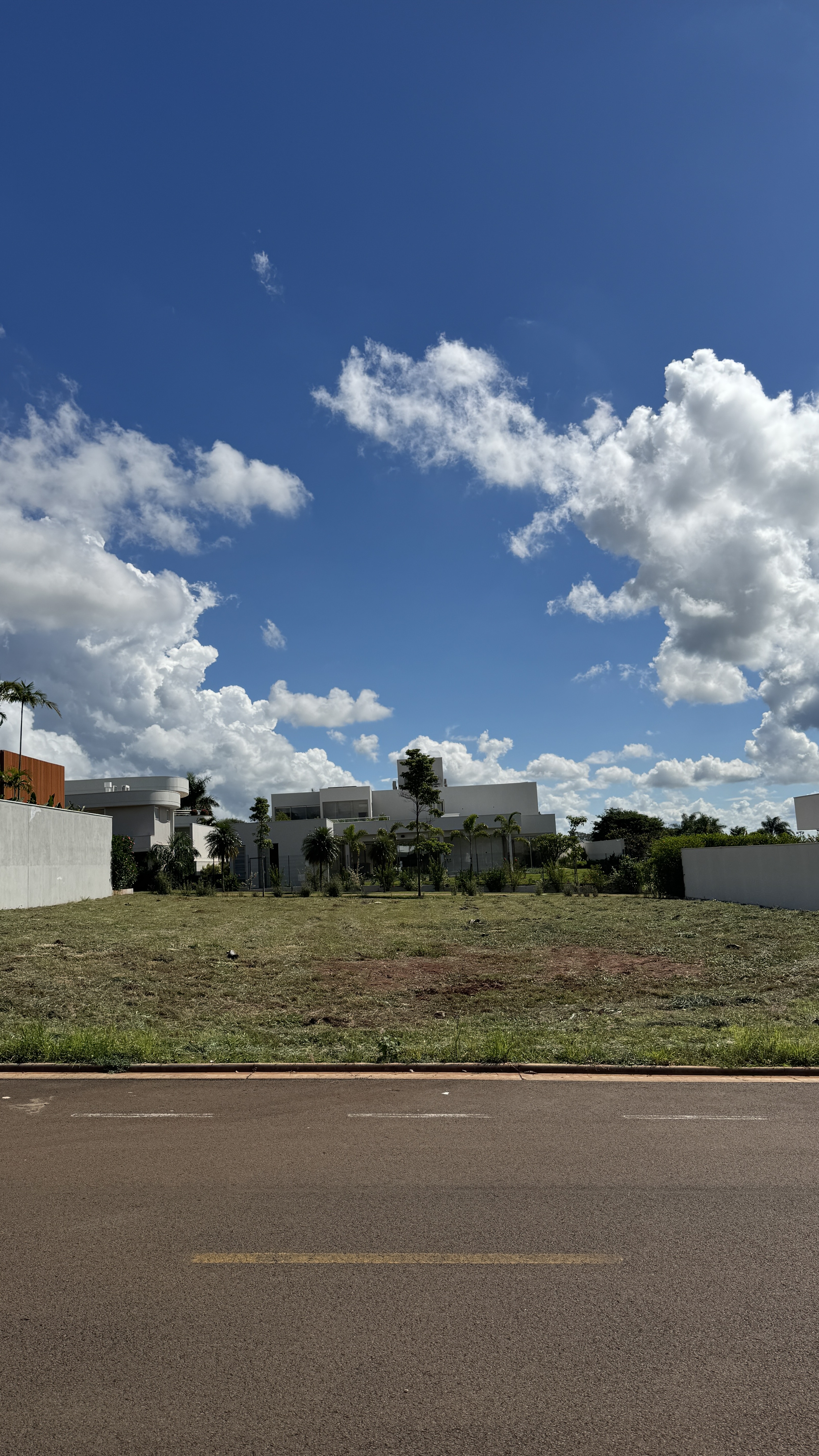 Terreno à venda no Residencial Damha Golf